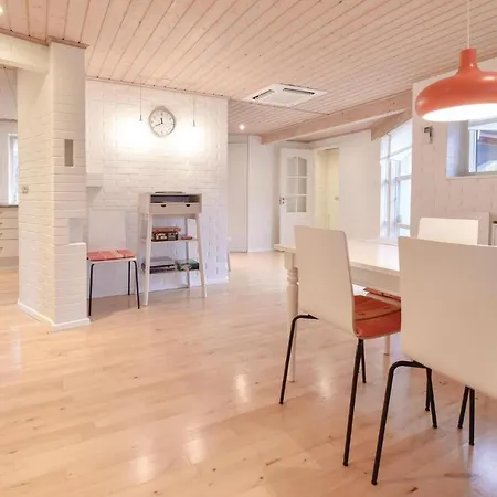 Three-bedroom In Fåborg